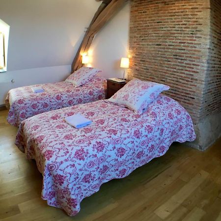 Le Presbytere Du Vigneau Ménil Kültér fotó