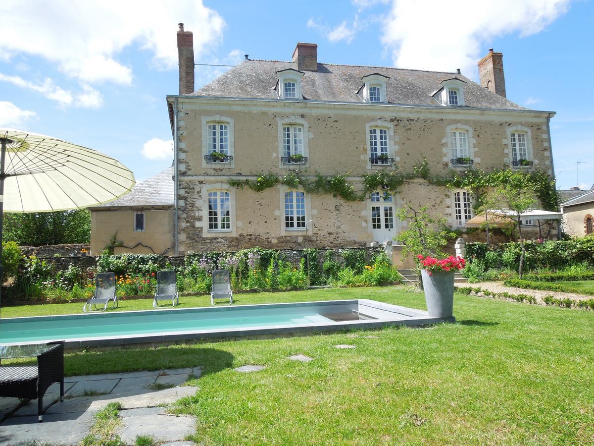 Le Presbytere Du Vigneau Ménil Kültér fotó