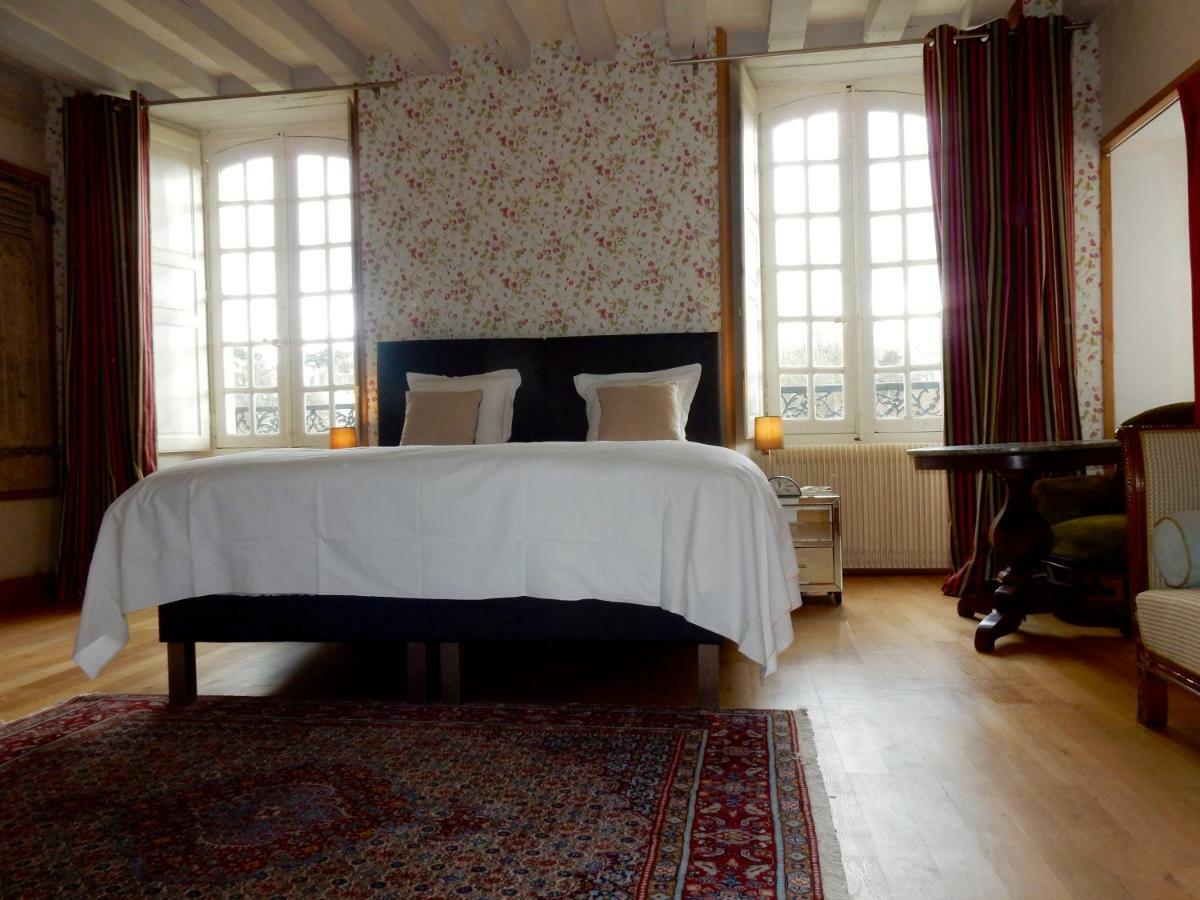 Le Presbytere Du Vigneau Ménil Kültér fotó