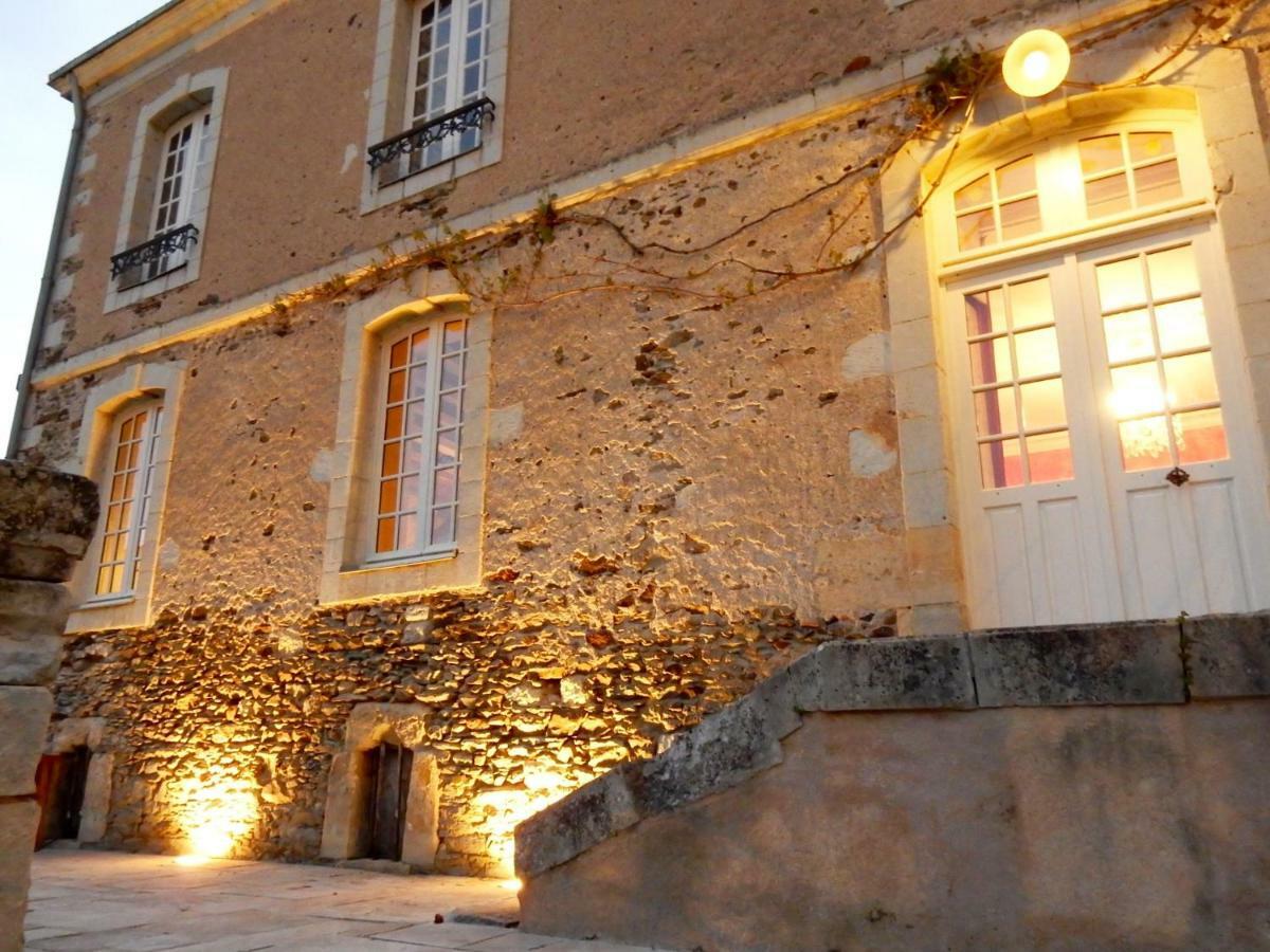 Le Presbytere Du Vigneau Ménil Kültér fotó